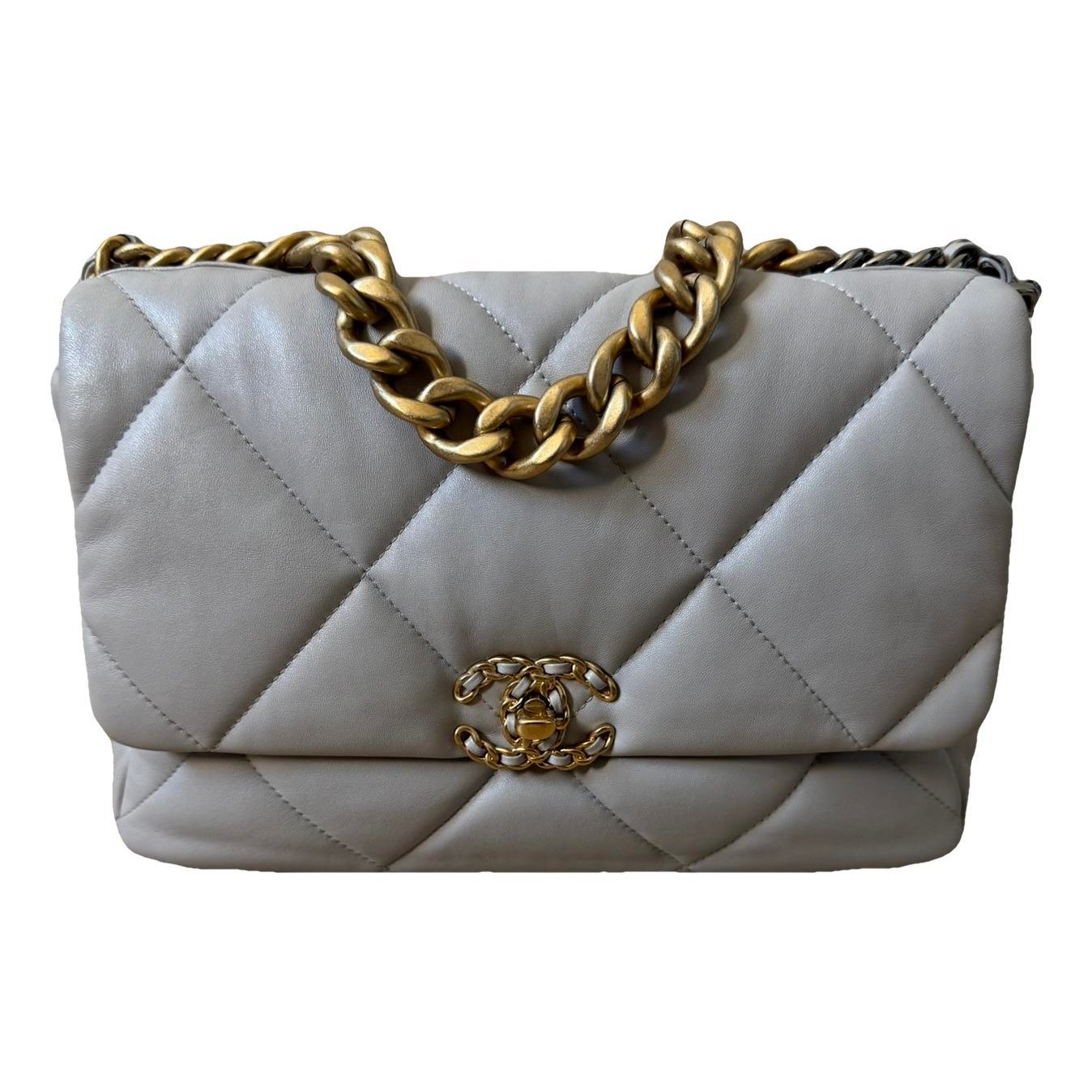 Chanel 19 leather handbag