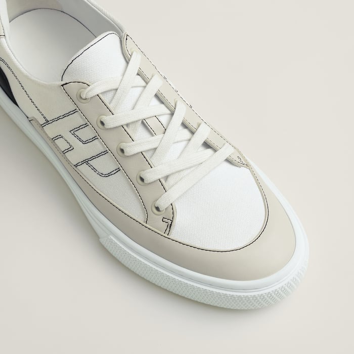 Deep Sneaker