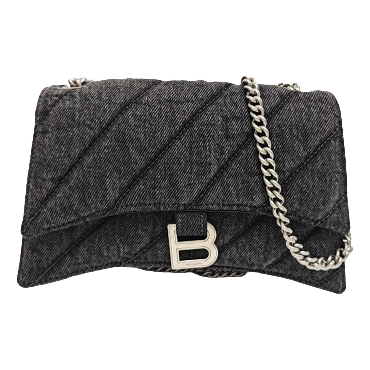 Crush cloth handbag
