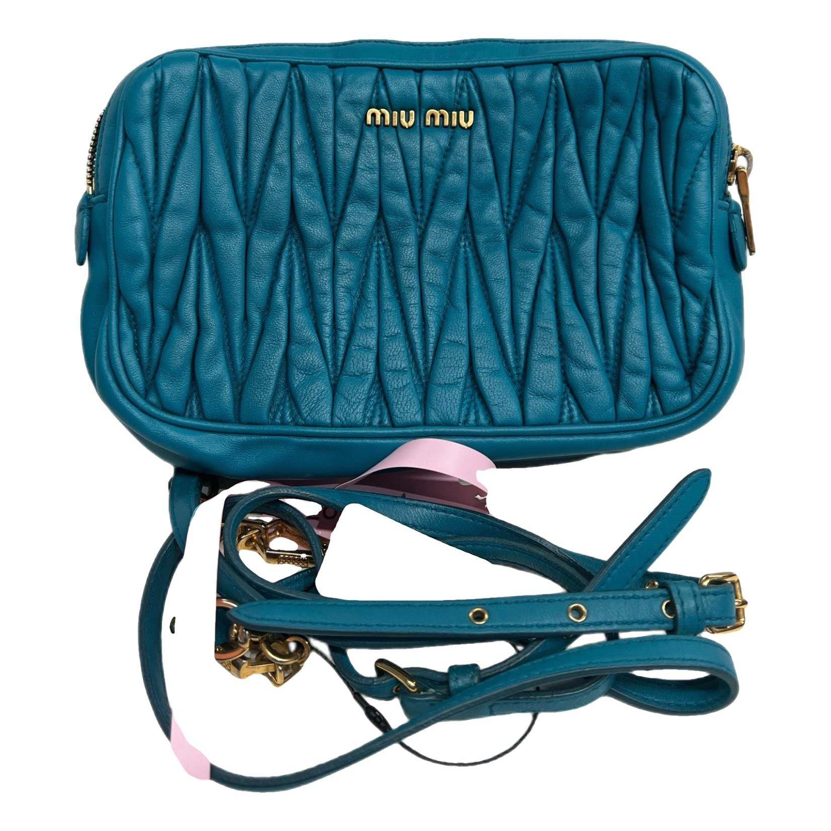 Matelassé leather crossbody bag