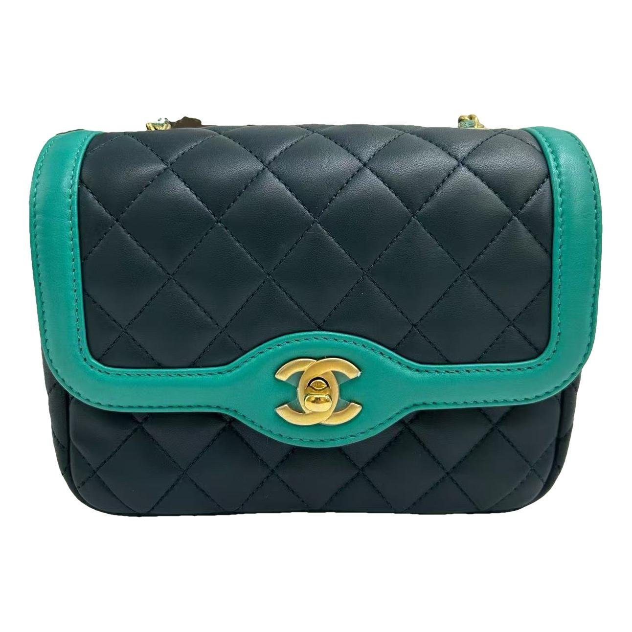Timeless/Classique leather crossbody bag