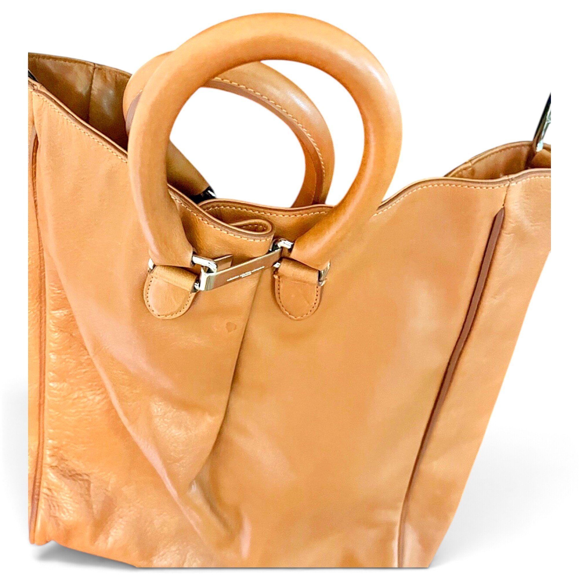 Leather tote
