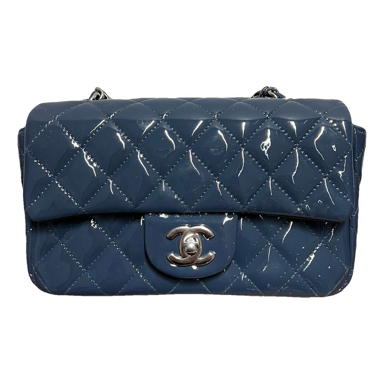 Timeless/Classique patent leather crossbody bag