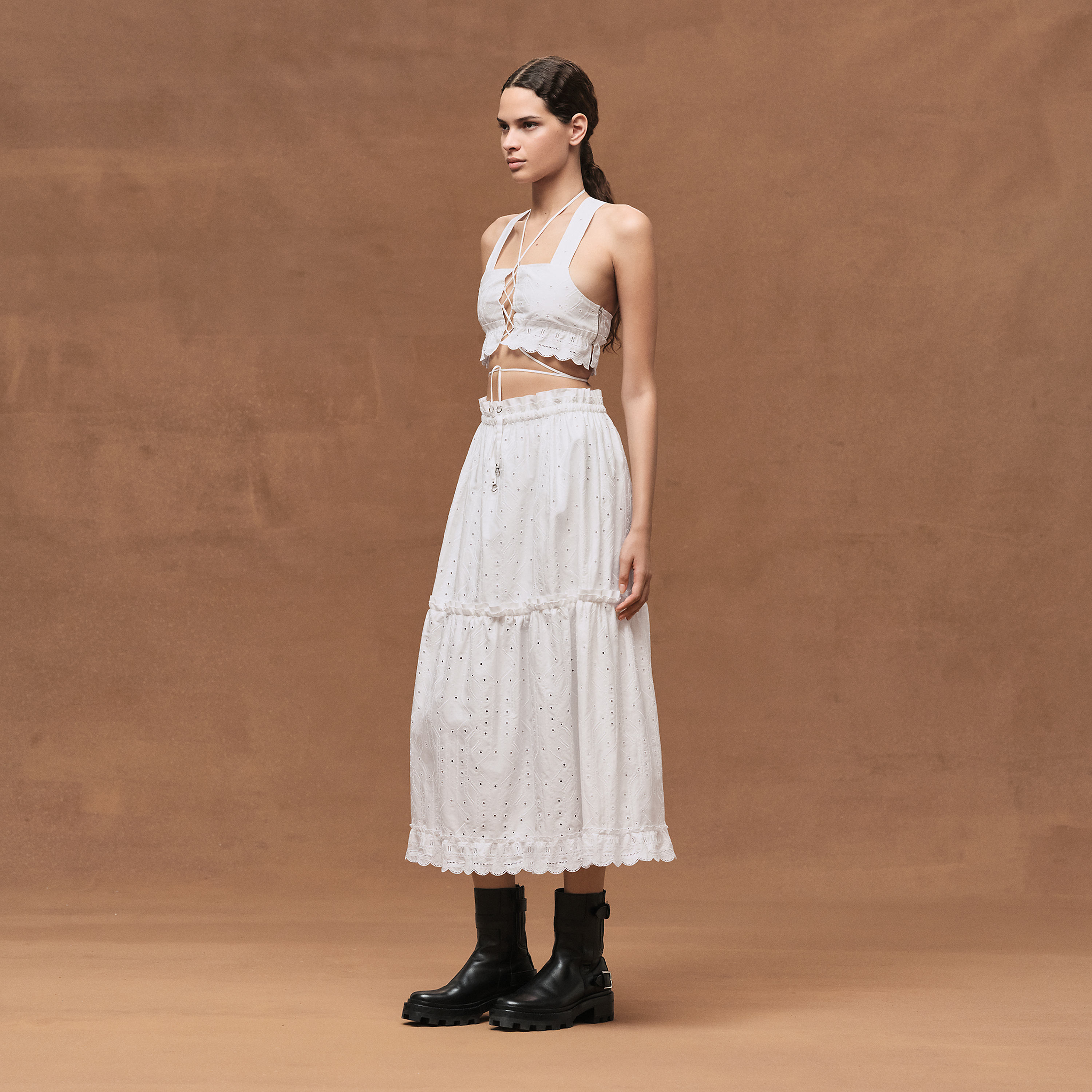 Embroidered skirt
