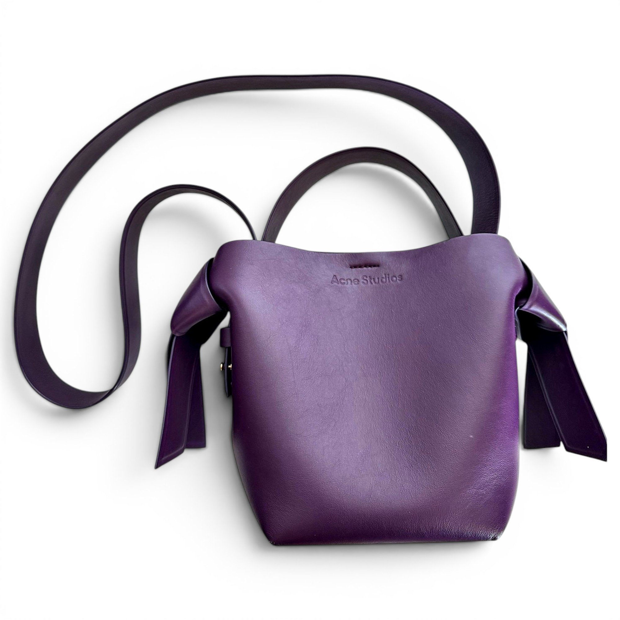 Musubi leather handbag