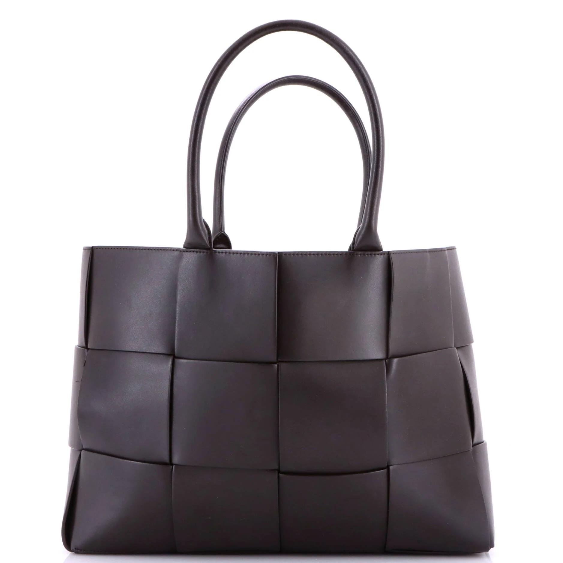 Leather tote