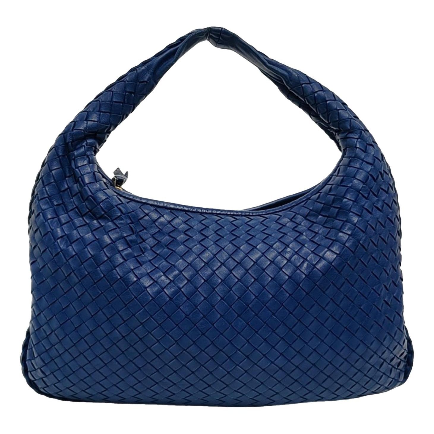 Veneta leather handbag