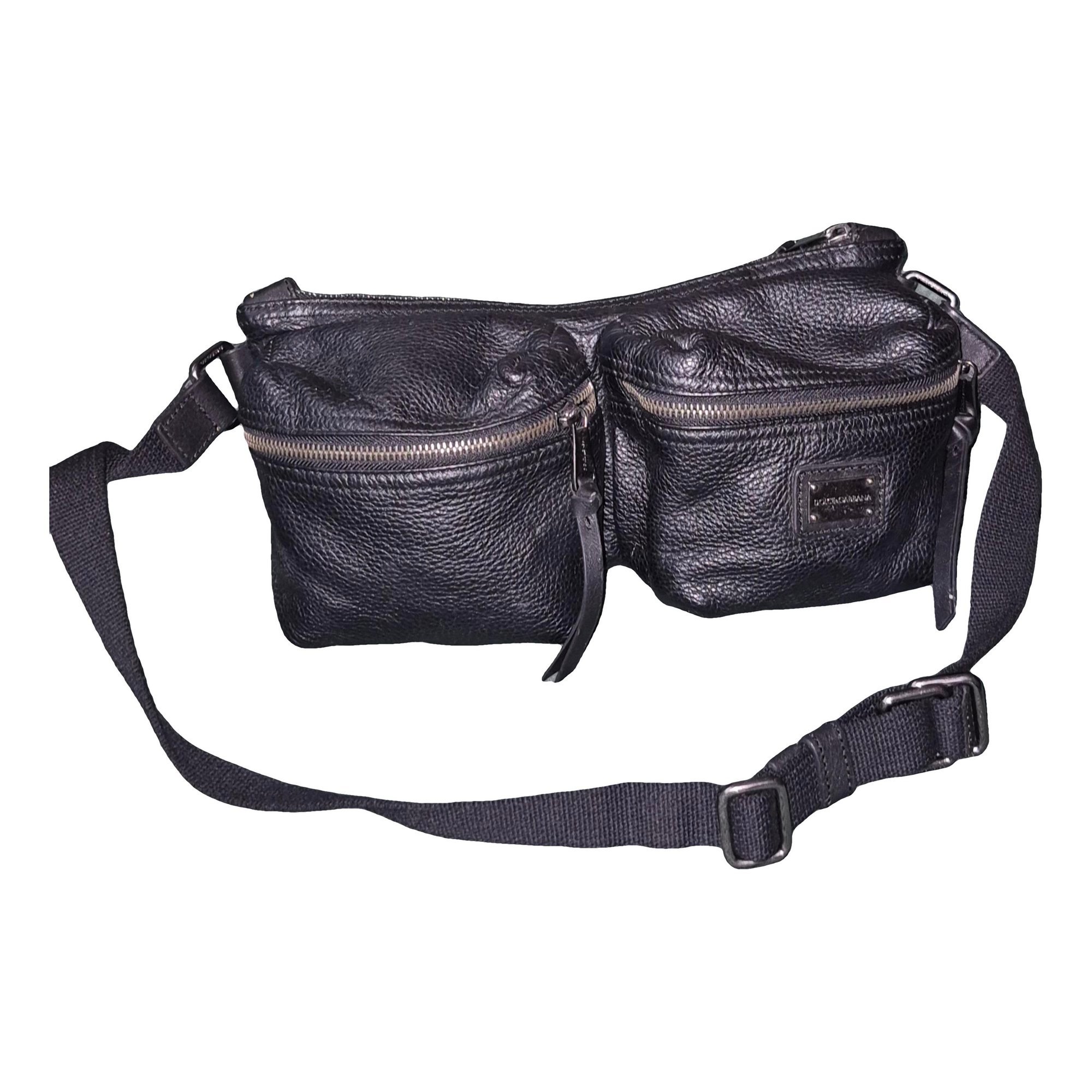 Leather travel bag