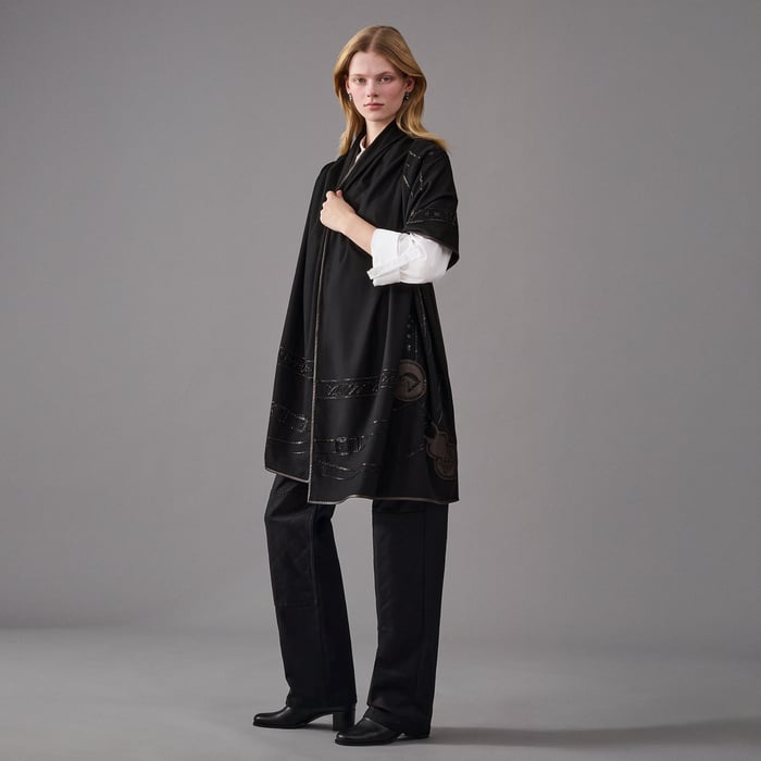 Noir La Promenade Du Matin Embroidered Stole