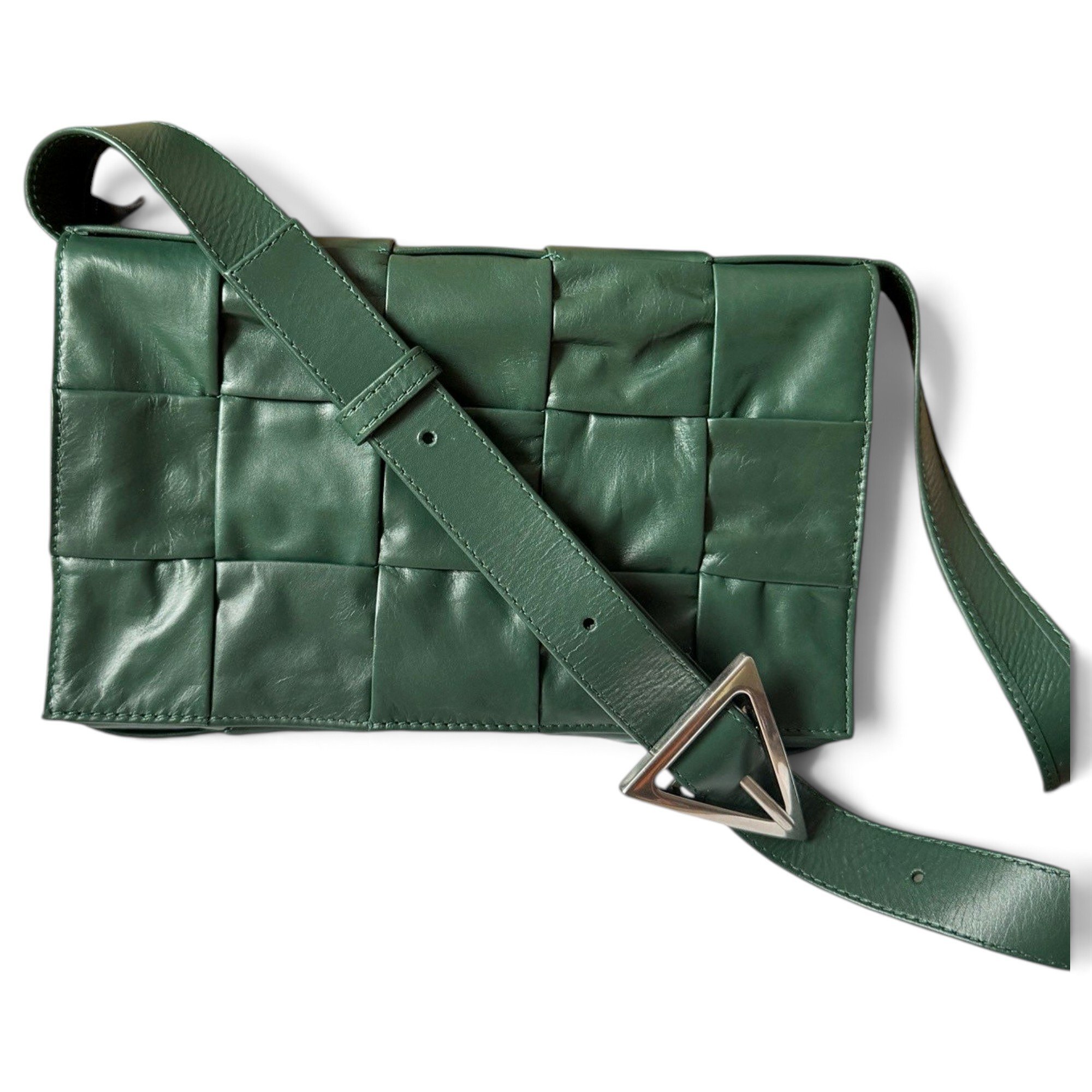 Cassette leather crossbody bag