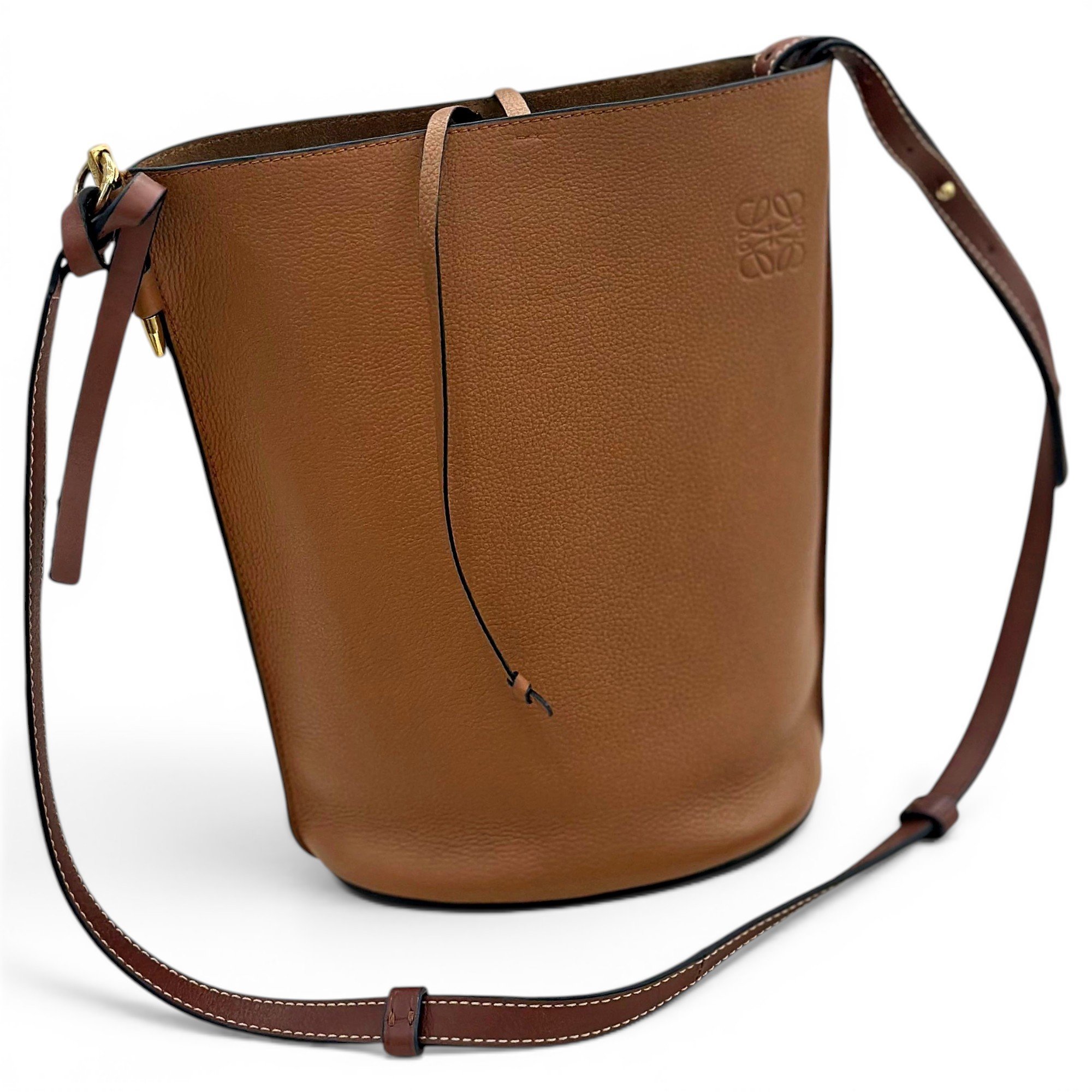 Gate Bucket leather handbag