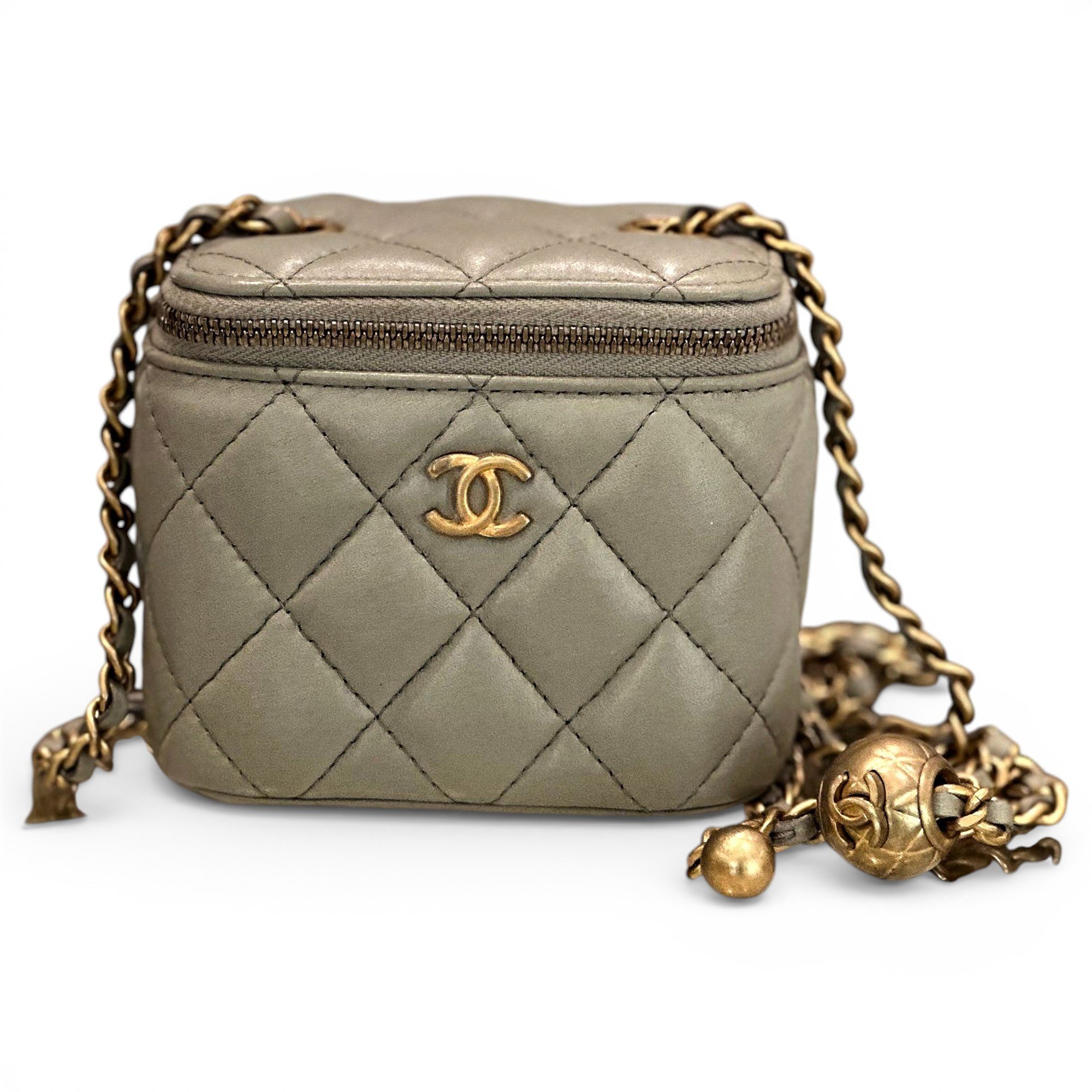 Trendy CC Vanity leather handbag