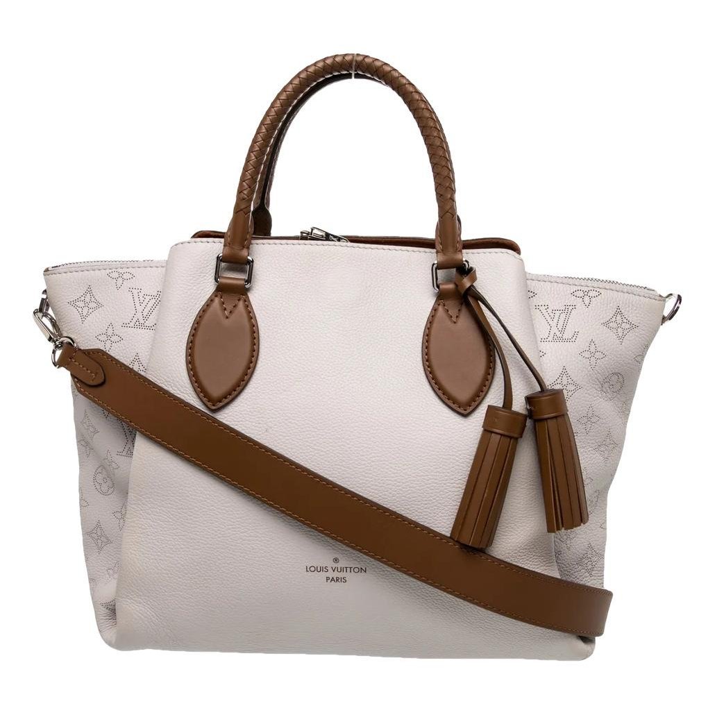Haumea leather handbag