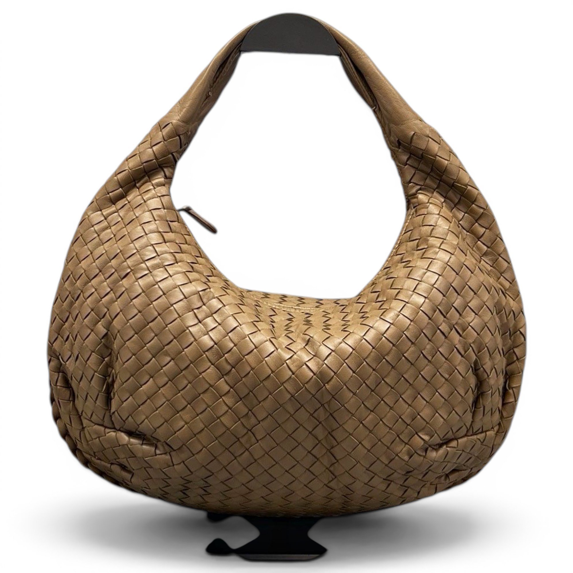 Veneta leather handbag