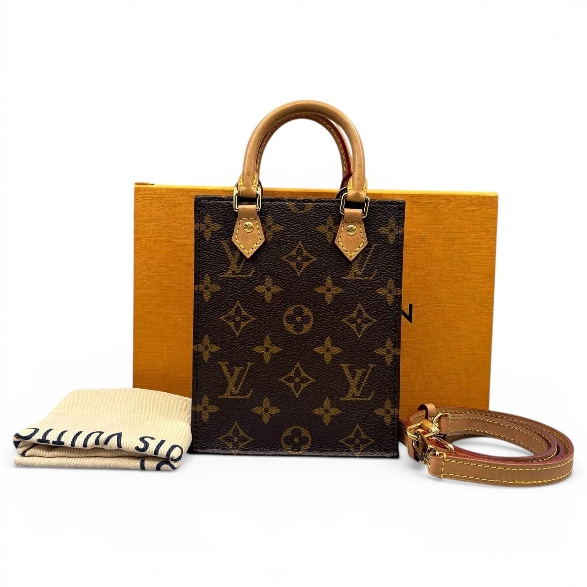 Plat leather handbag