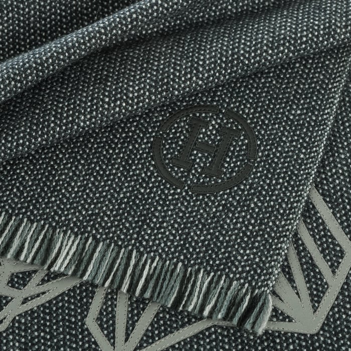 Noir Faubourg Of Dreams Muffler