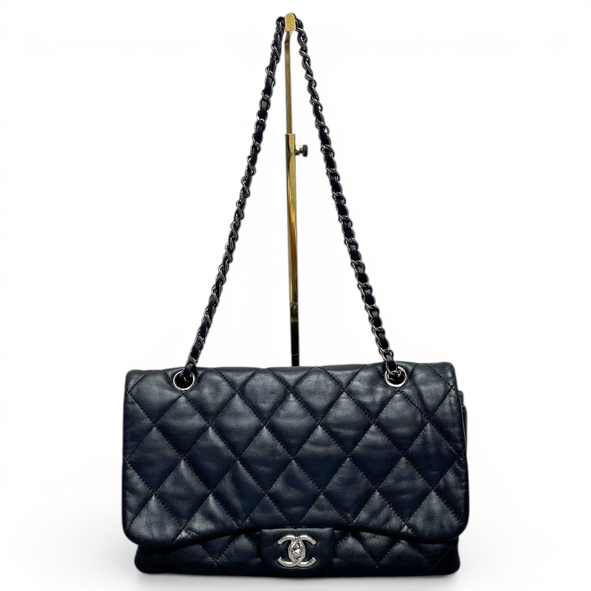 Timeless/Classique leather crossbody bag