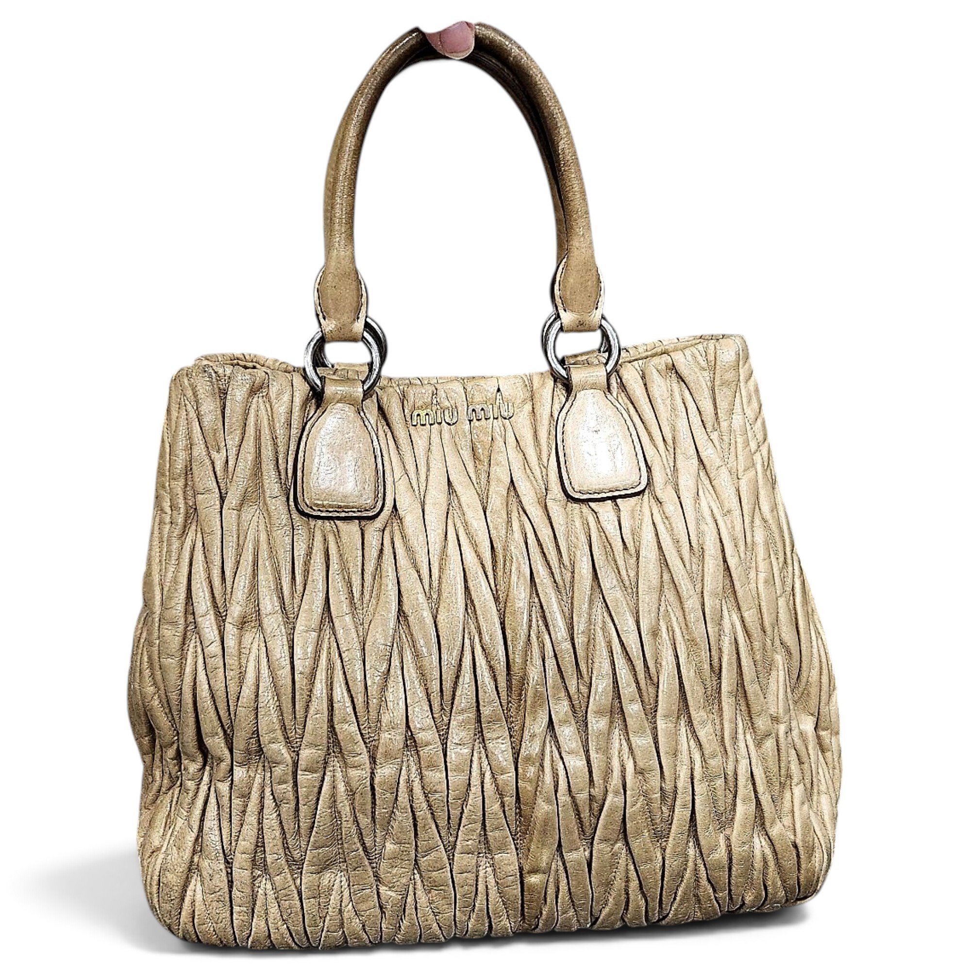 Matelassé leather handbag