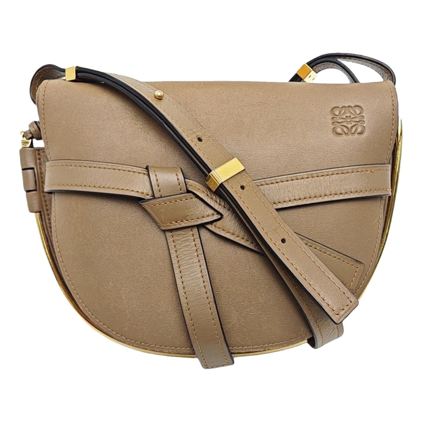 Gate leather handbag