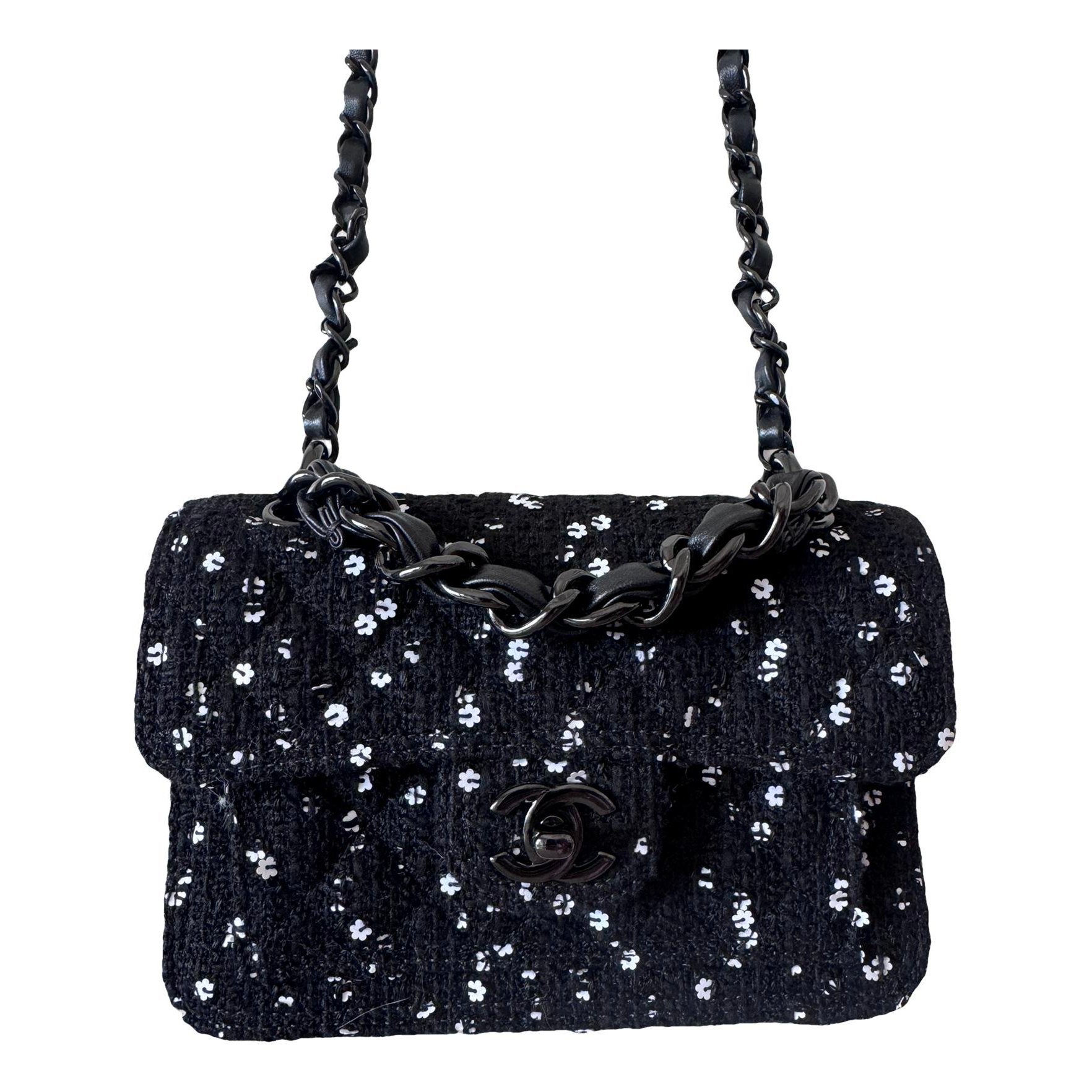 Timeless/Classique tweed crossbody bag