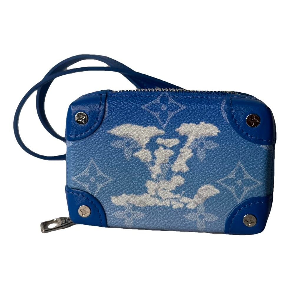 Leather travel bag