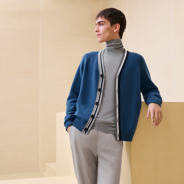Bleu Turquin Cashmere "Rayures Asymetriques" Buttoned Cardigan
