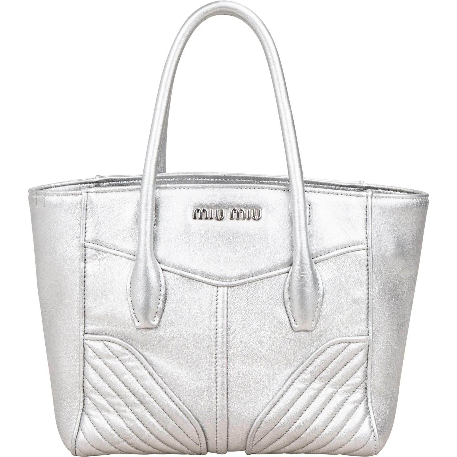 Matelassé leather handbag