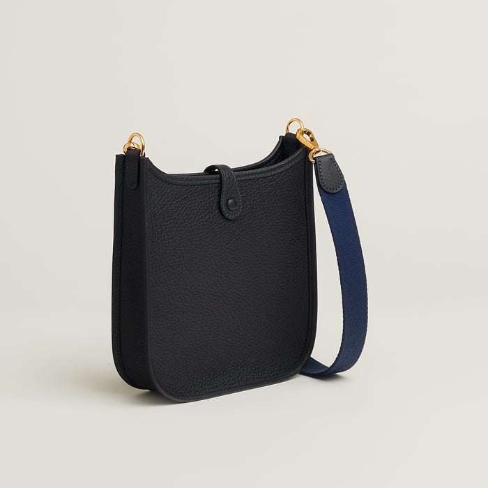 Evelyne 16 Amazone 백