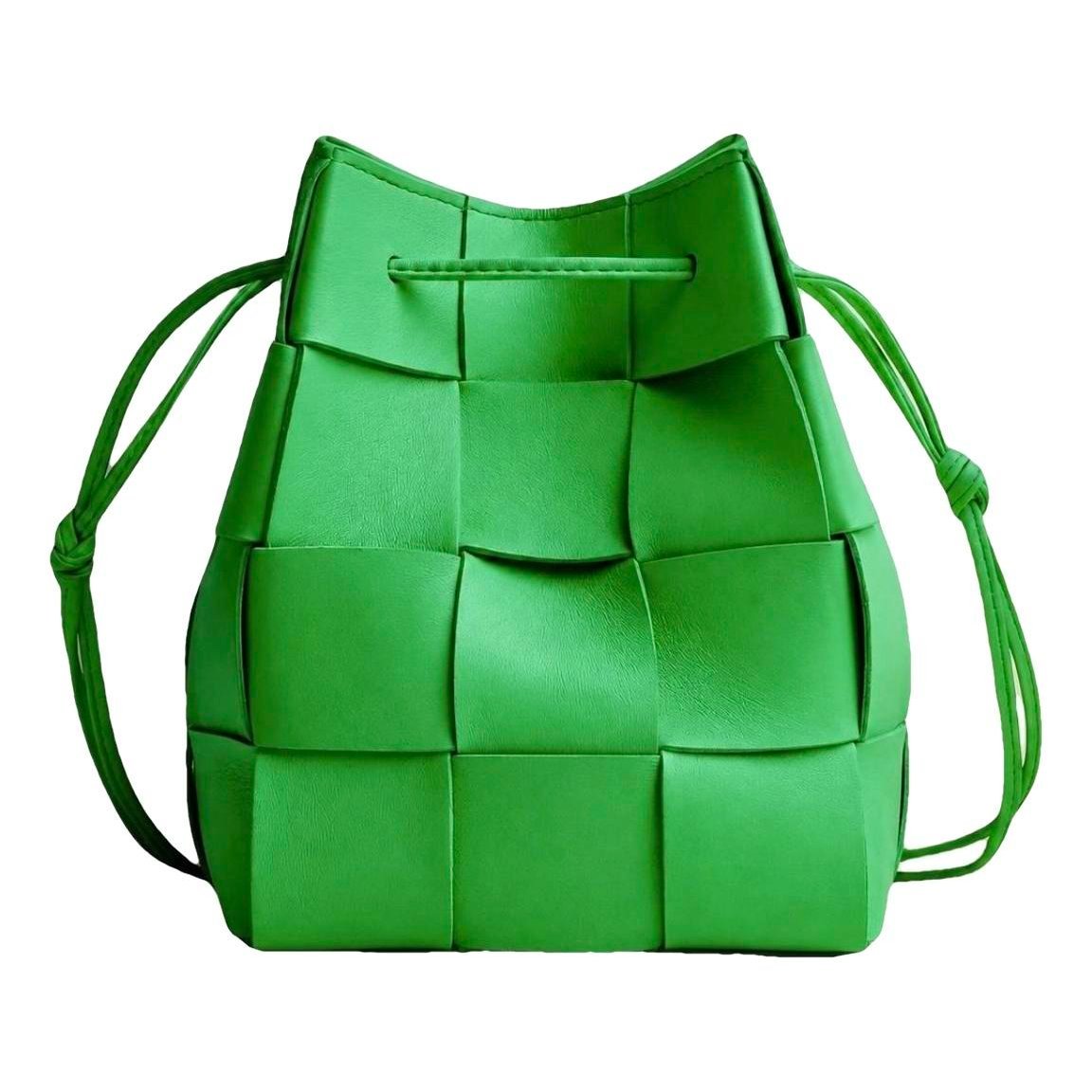 Cassette Bucket leather handbag