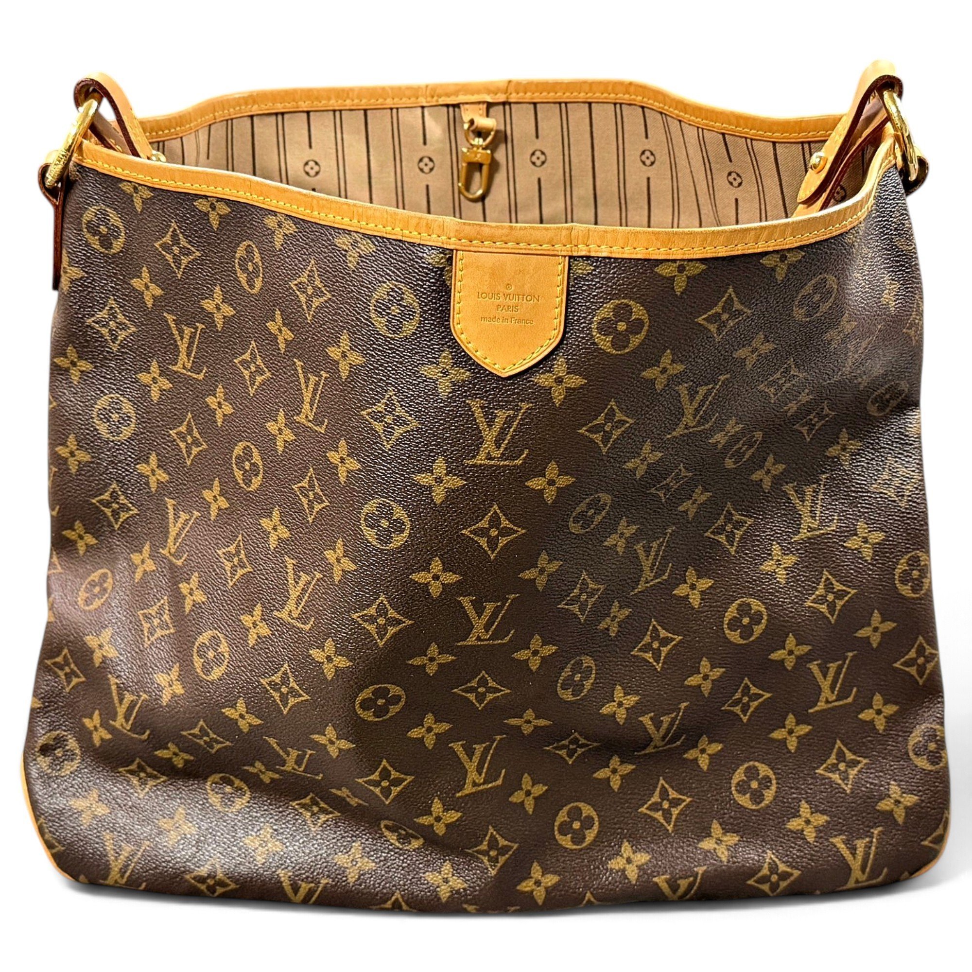 Delightful leather handbag