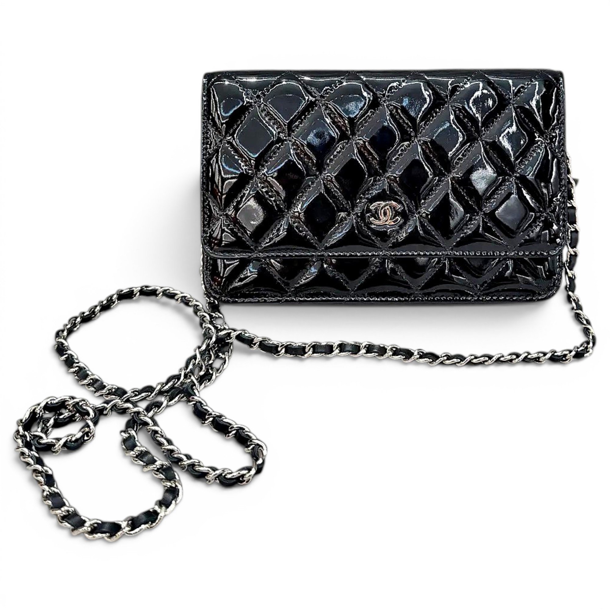 Wallet On Chain Timeless/Classique patent leather crossbody bag