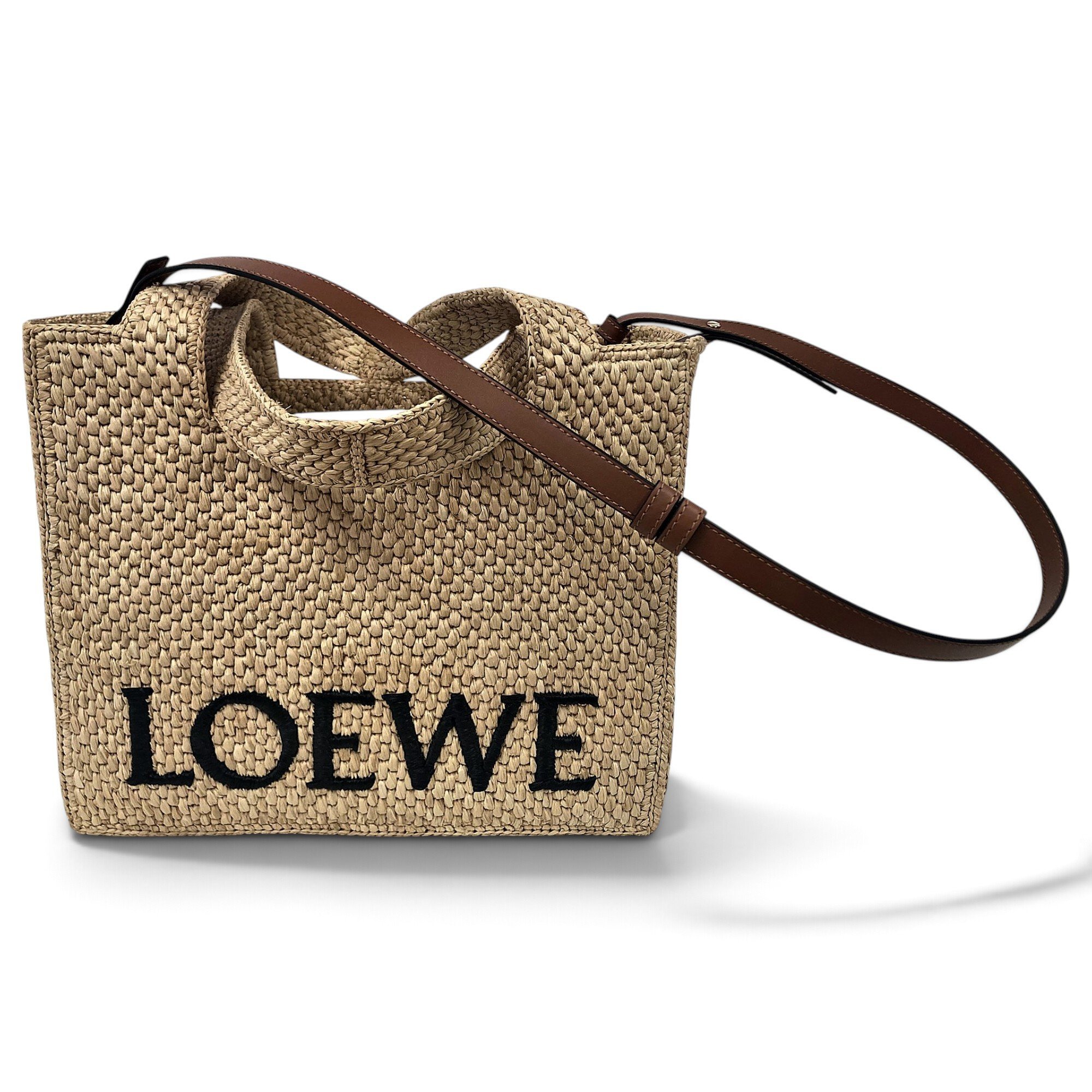 Font cloth handbag