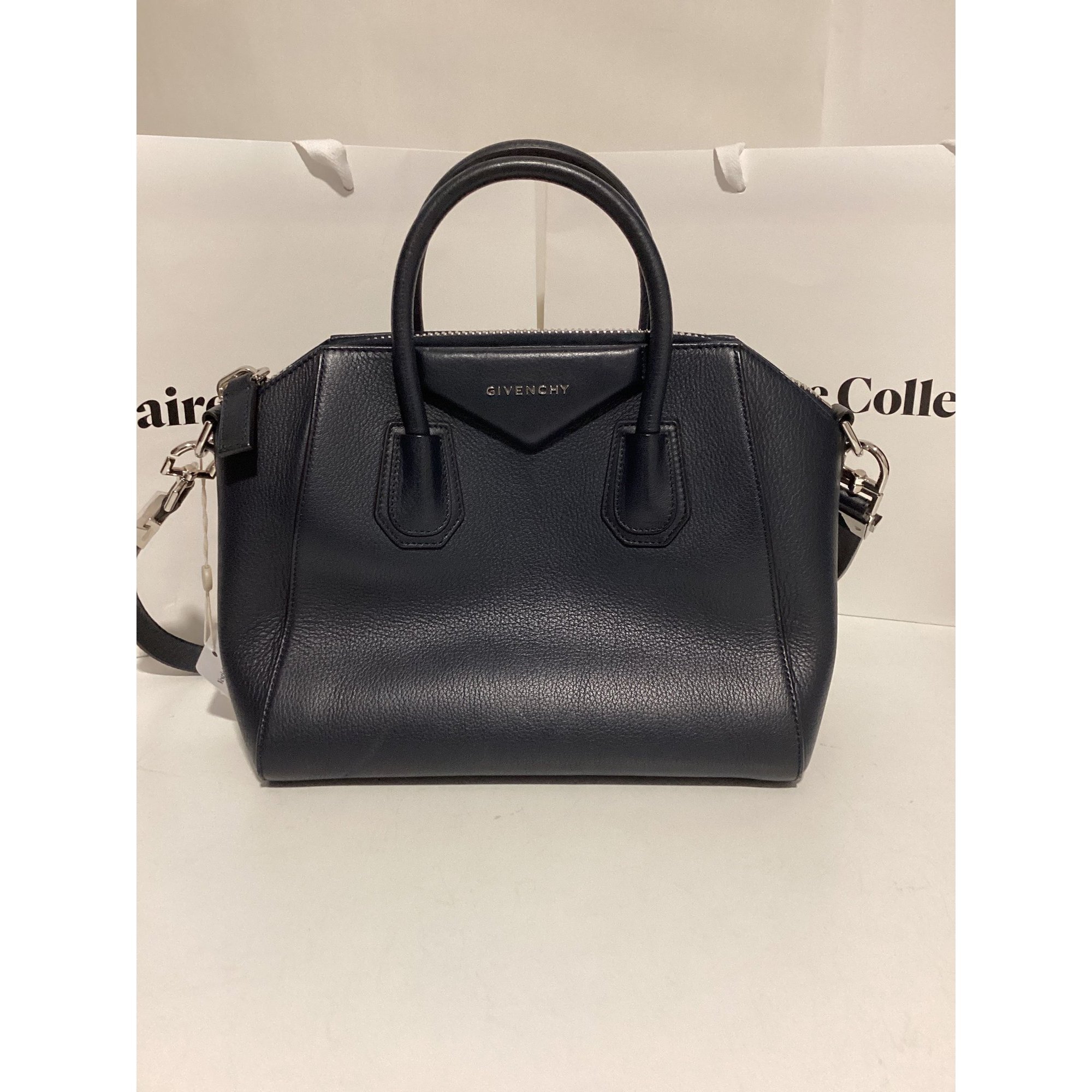 Antigona leather handbag