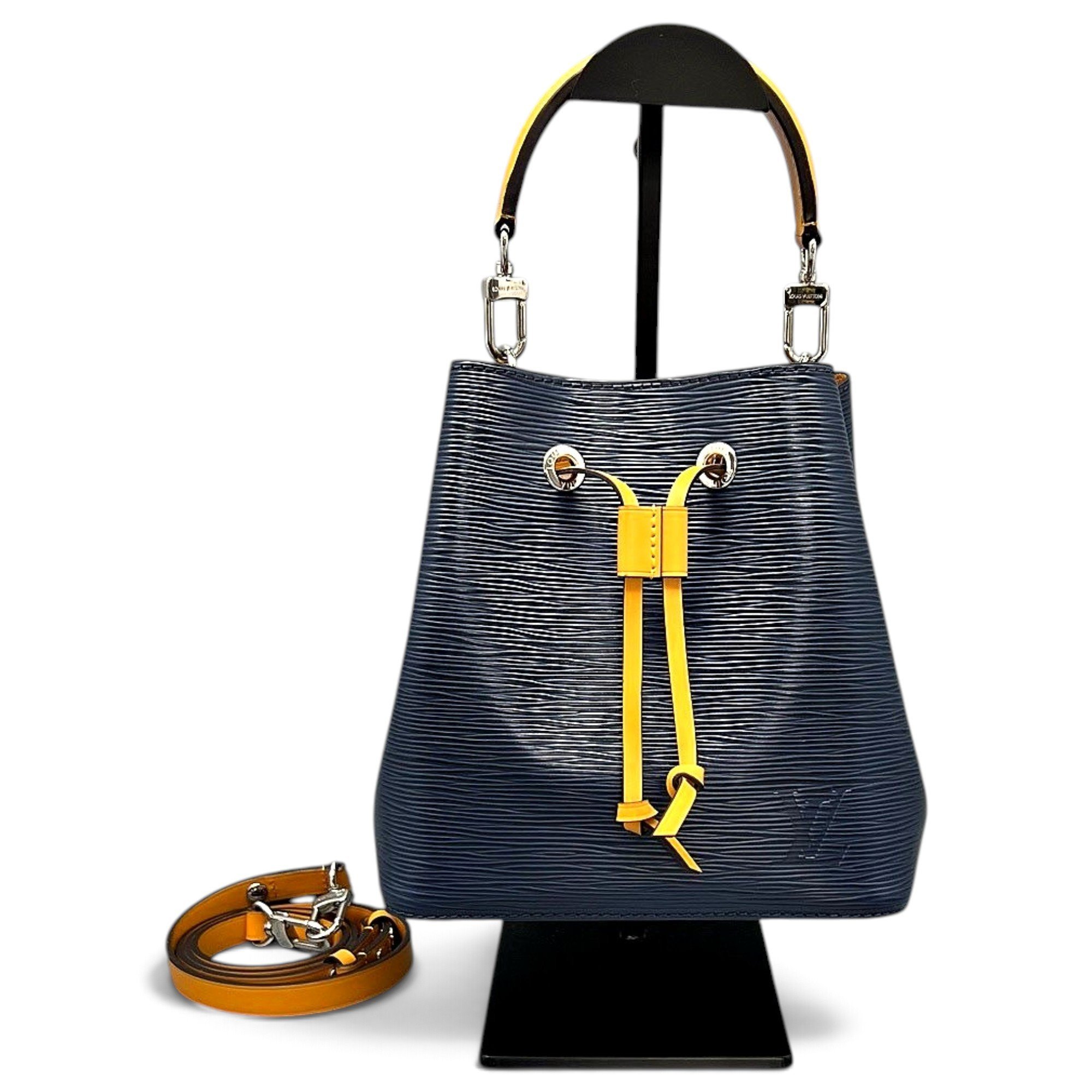 NéoNoé BB leather bag