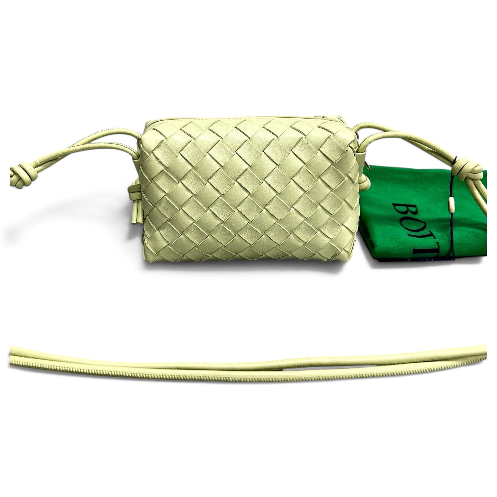 Loop leather handbag