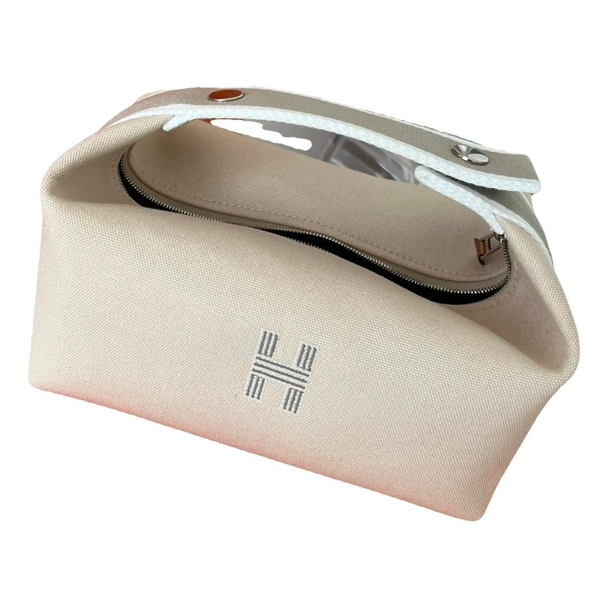 Bride à brac linen vanity case