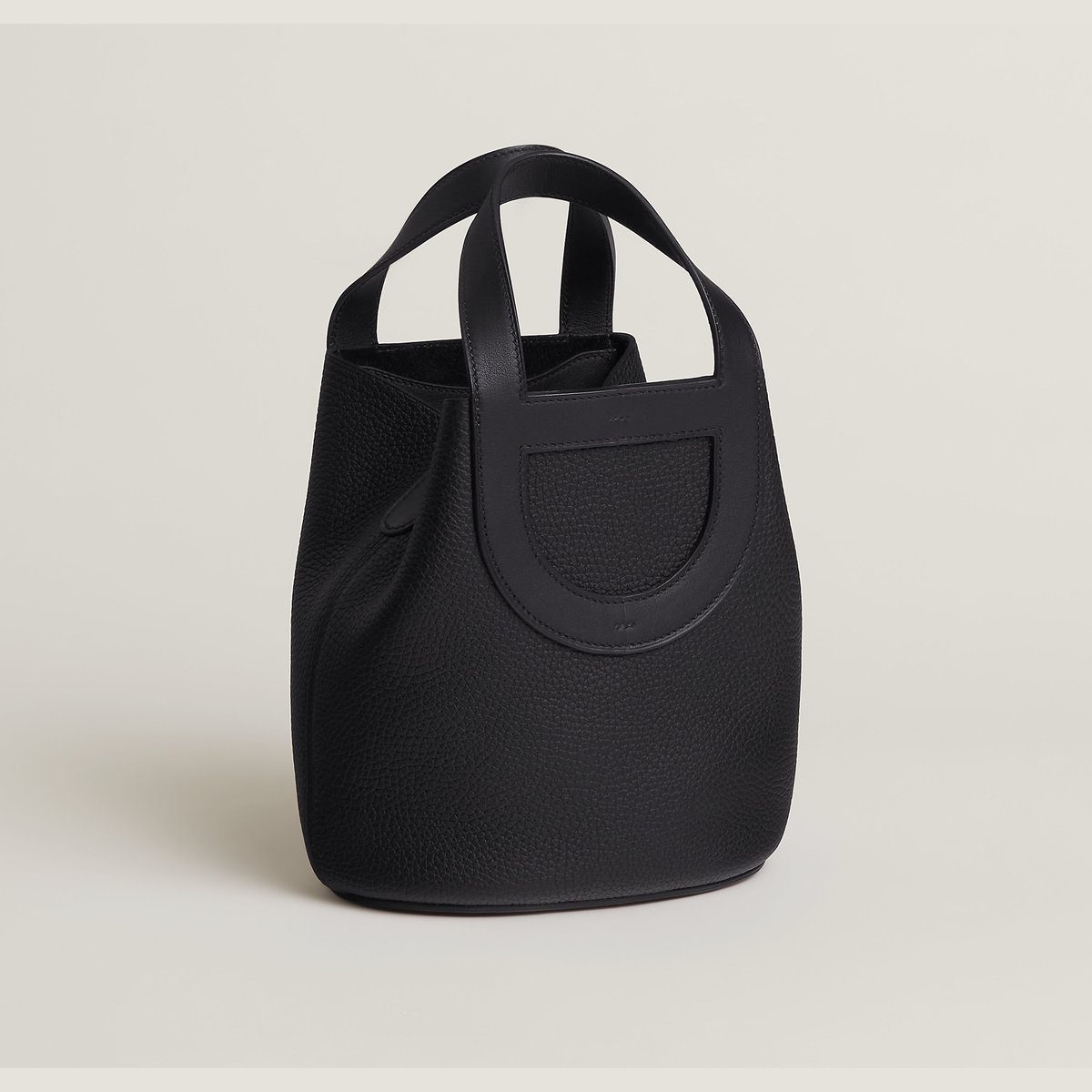 Hermès In-the-Loop 18 백