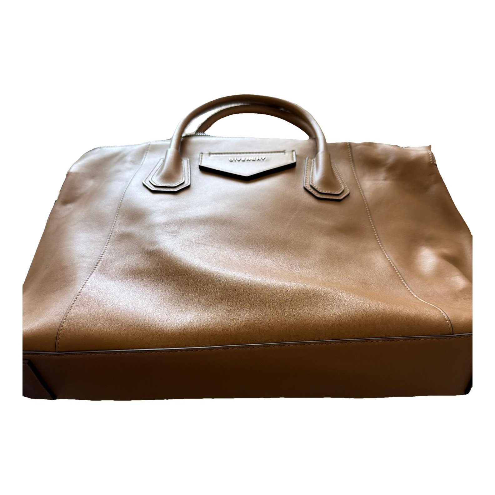 Antigona leather handbag