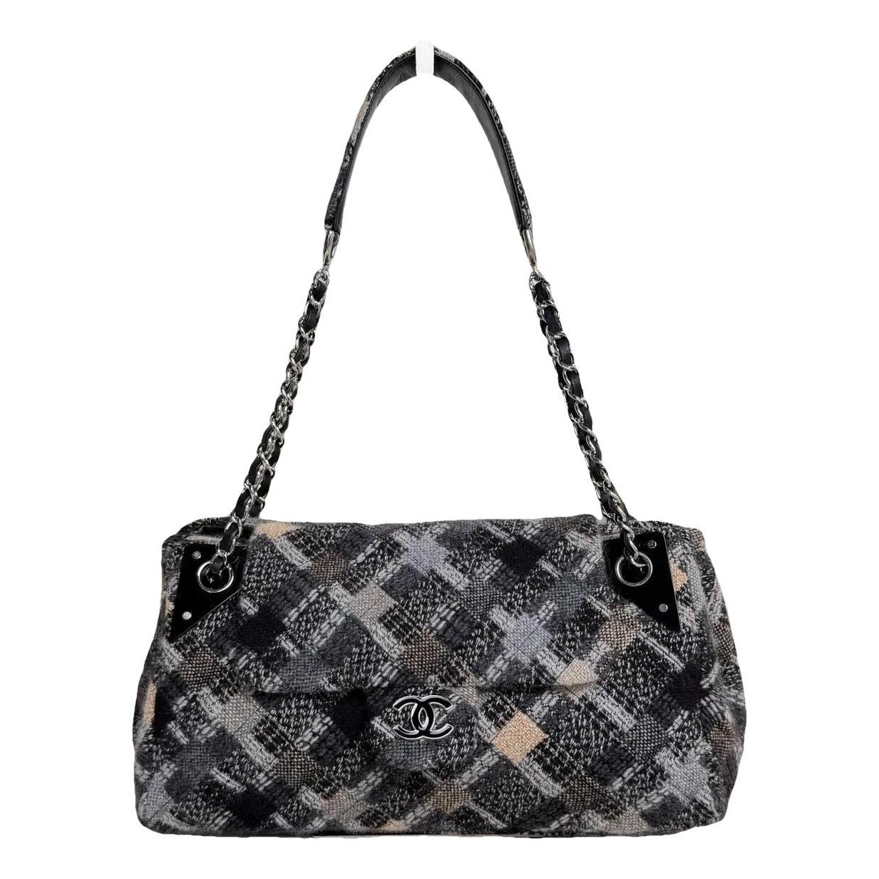 Wool handbag