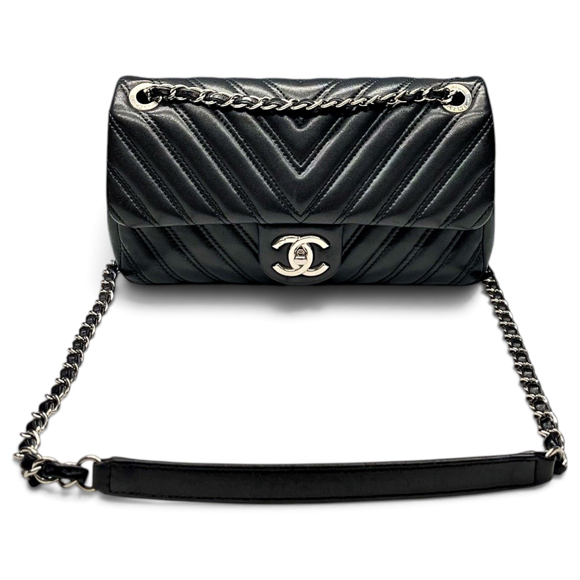 Timeless/Classique leather crossbody bag