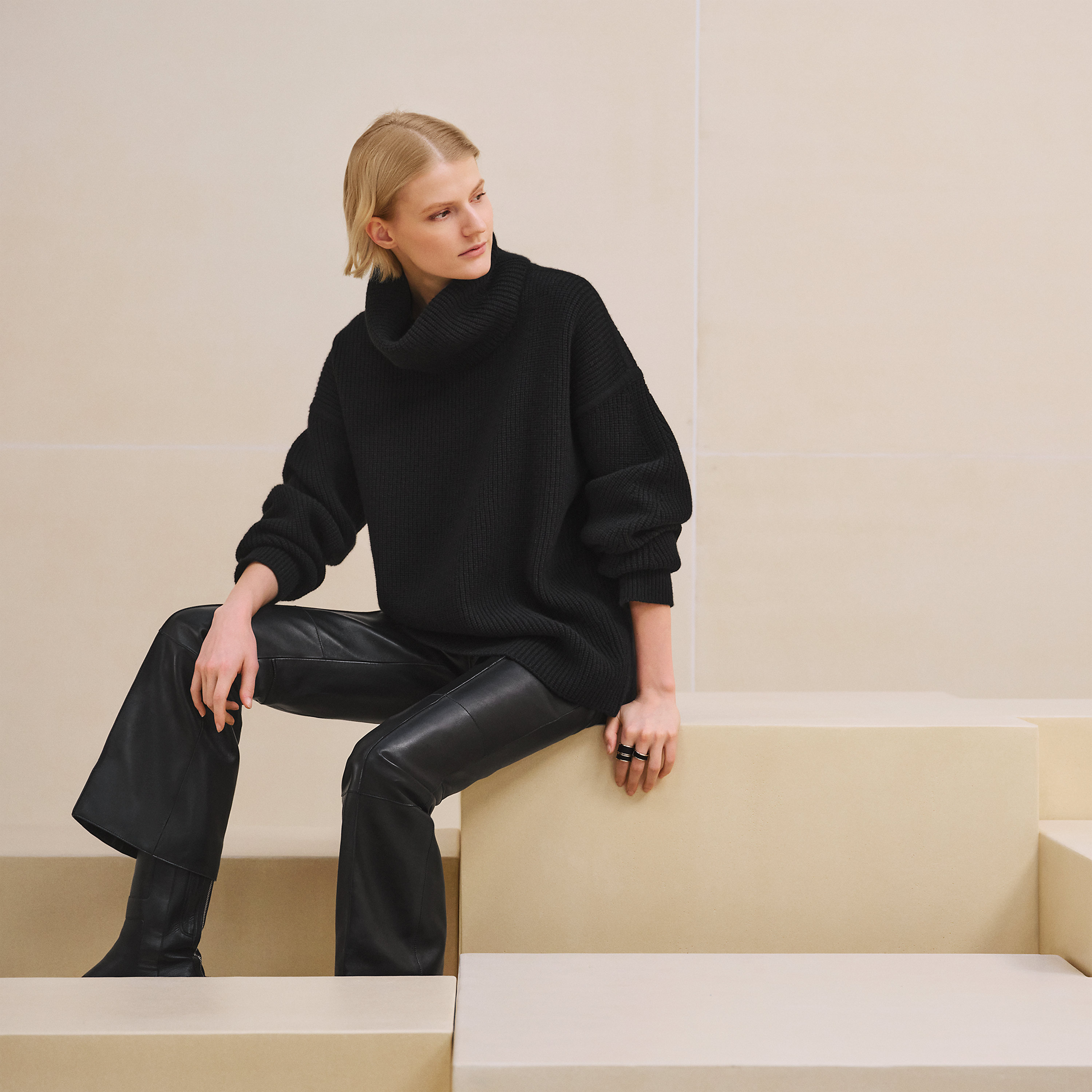 Long-sleeve cashmere tunic sweater