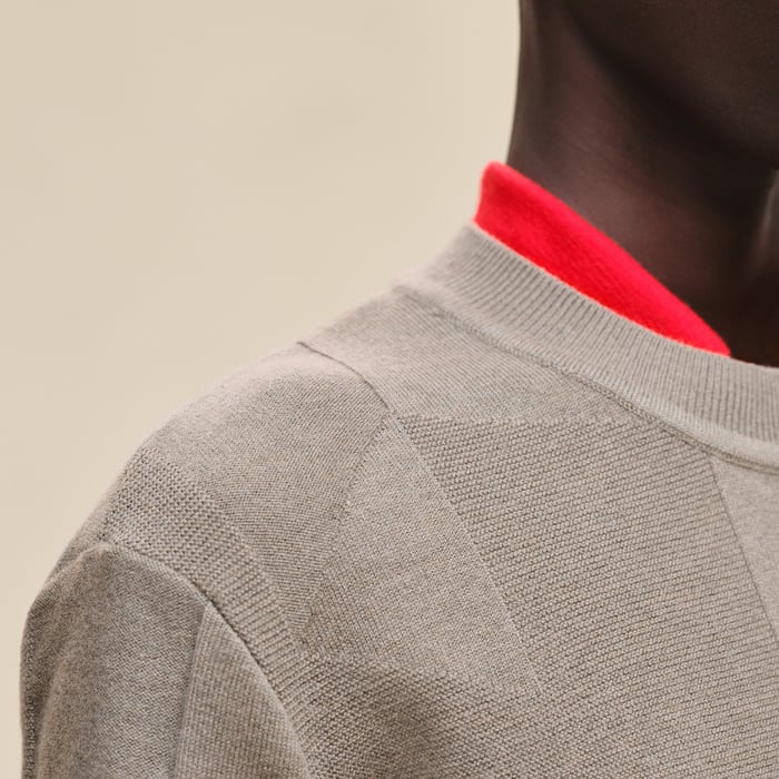 Pull Manches Courtes Motif « h Voyage »
