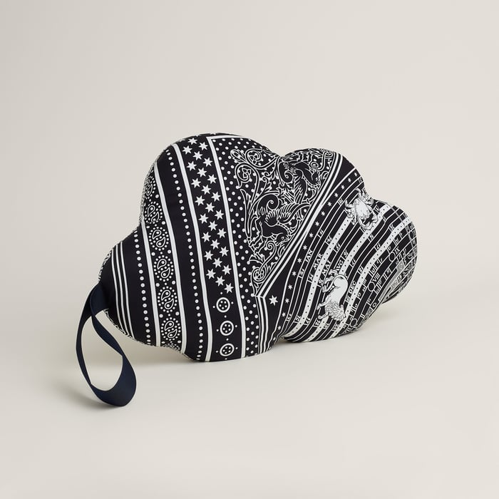 Random Cloud Cushion