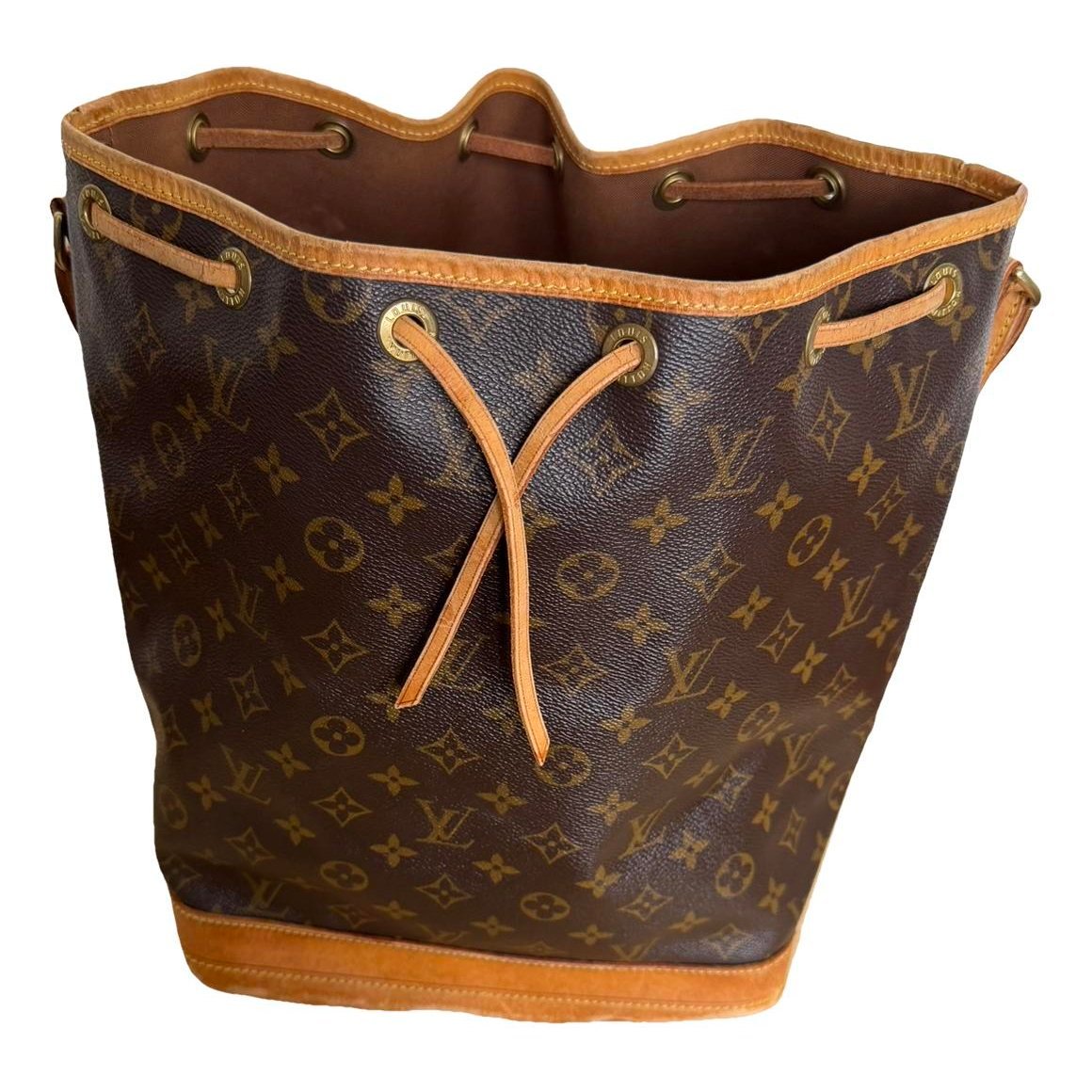 Noé leather handbag
