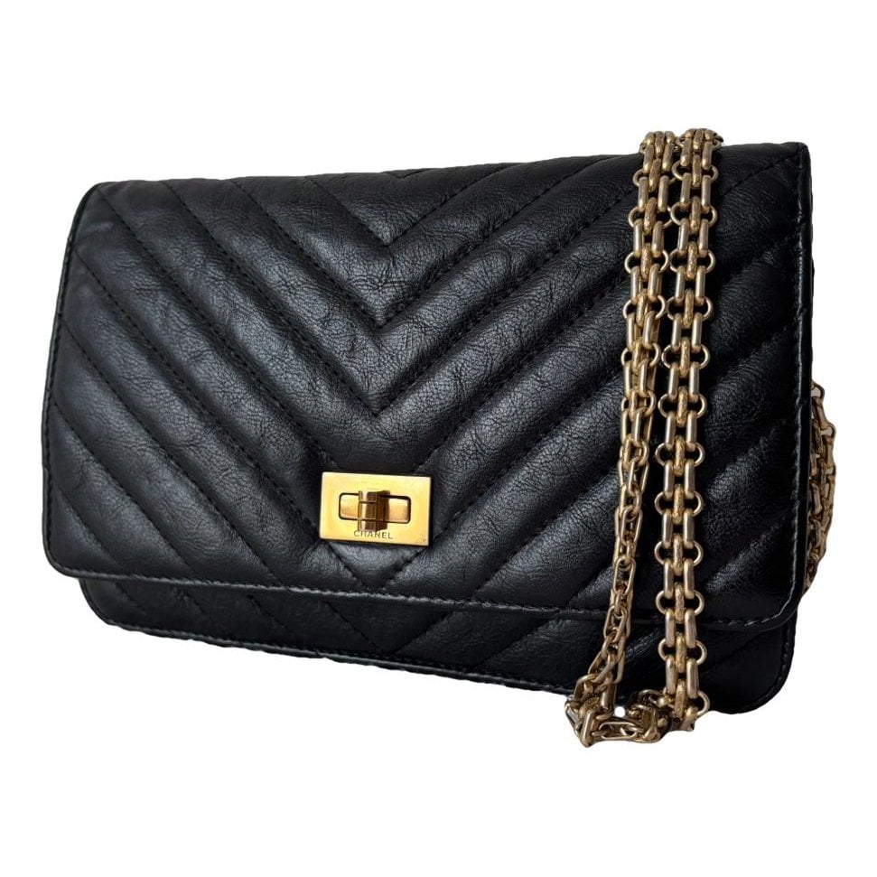 Wallet On Chain 2.55 leather crossbody bag