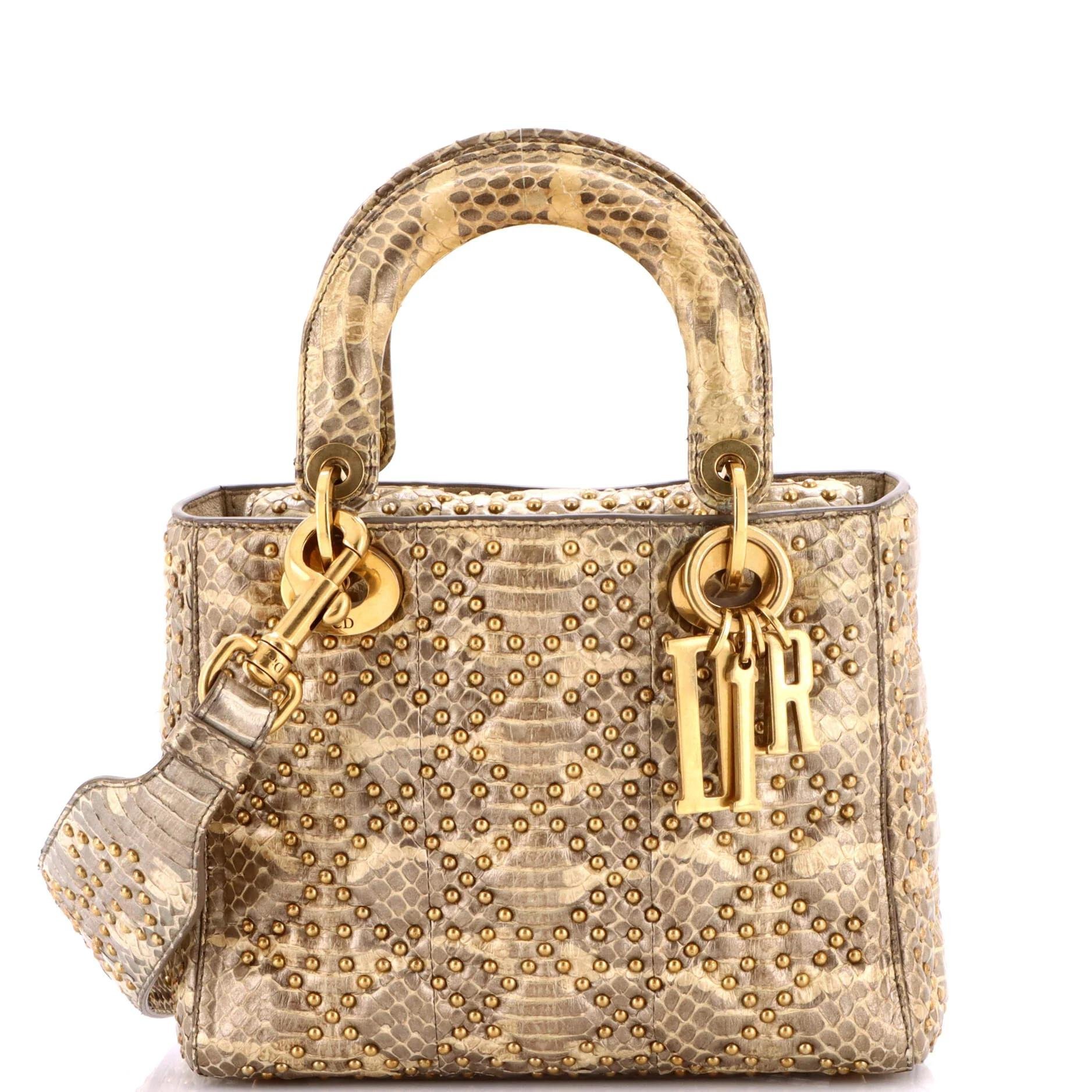 Python tote