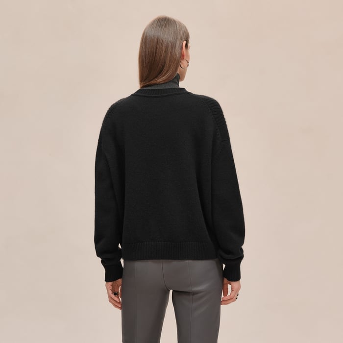 Noir Cashmere Long-sleeve Sweater