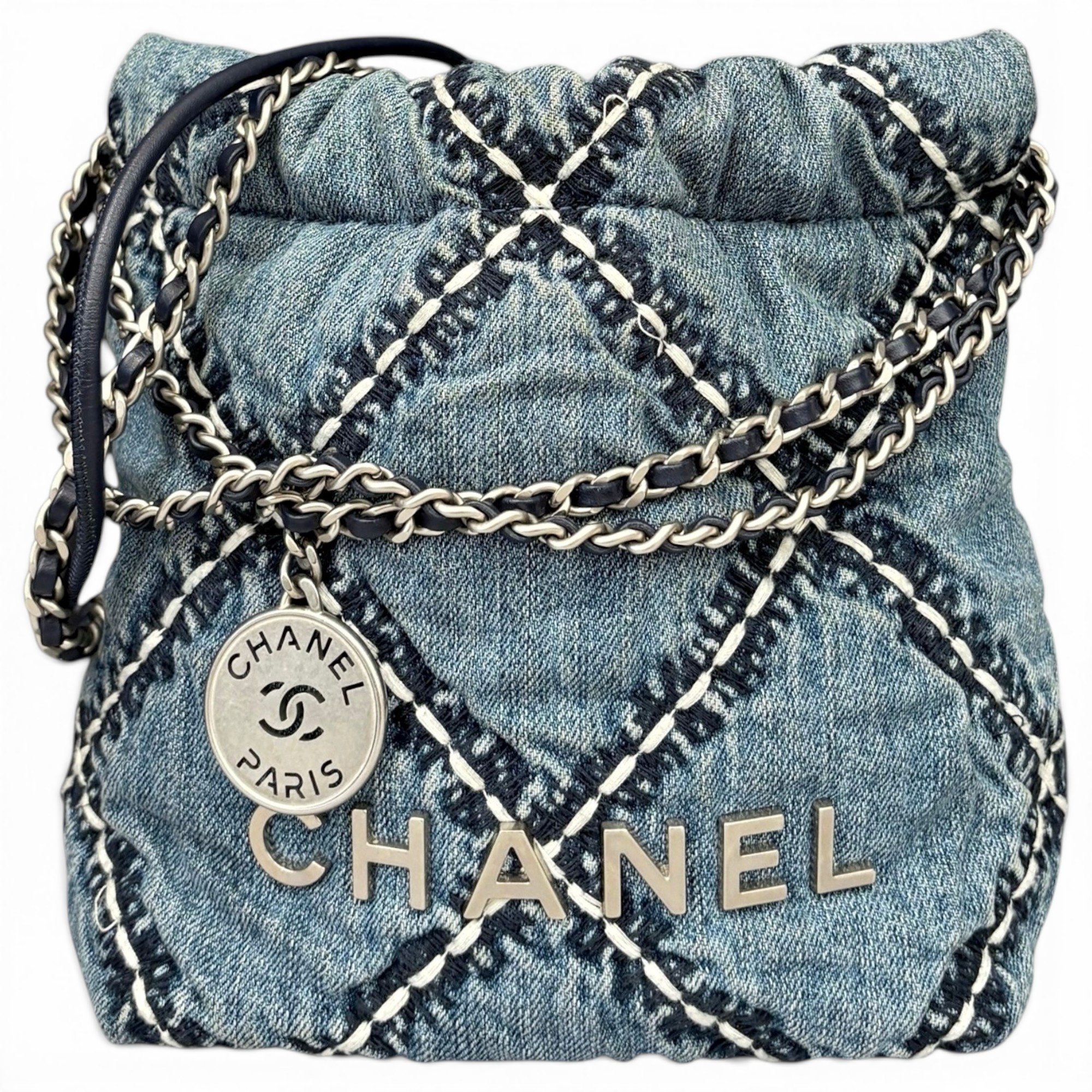 Chanel 22 handbag