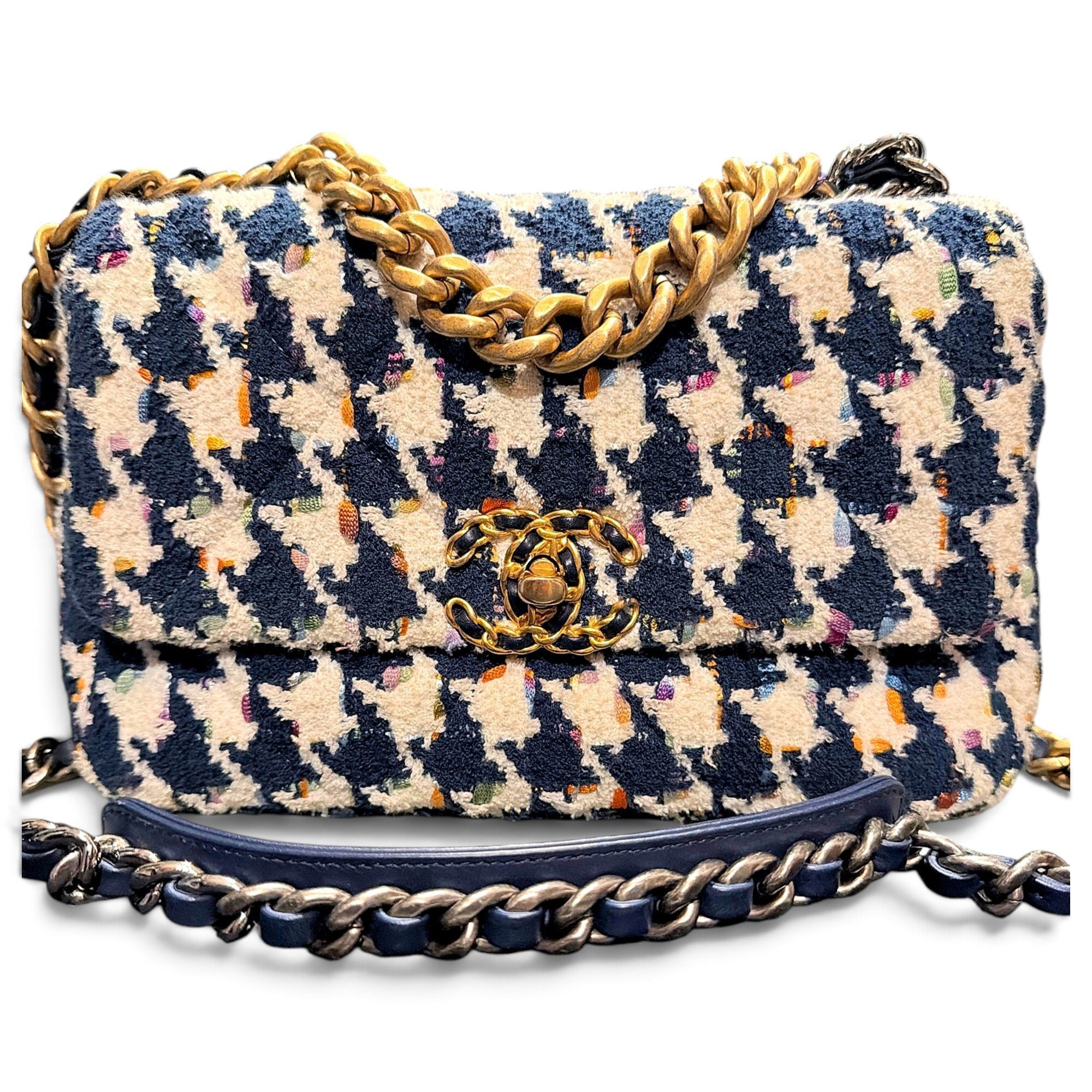 Chanel 19 tweed handbag
