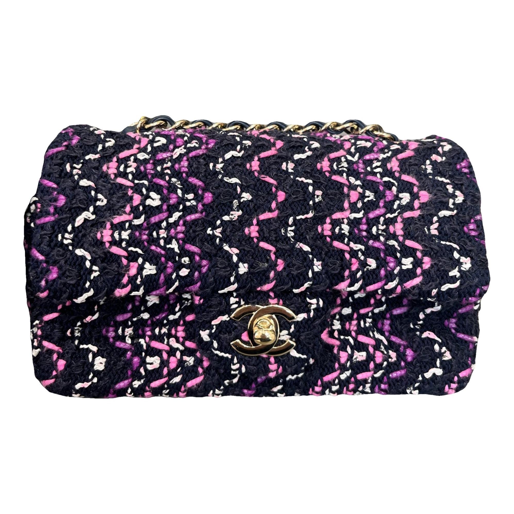 Chanel Timeless/Classique tweed crossbody bag